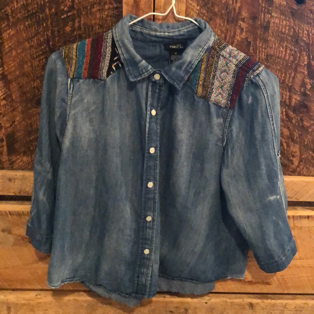 Women’s size M crop top button up shirt